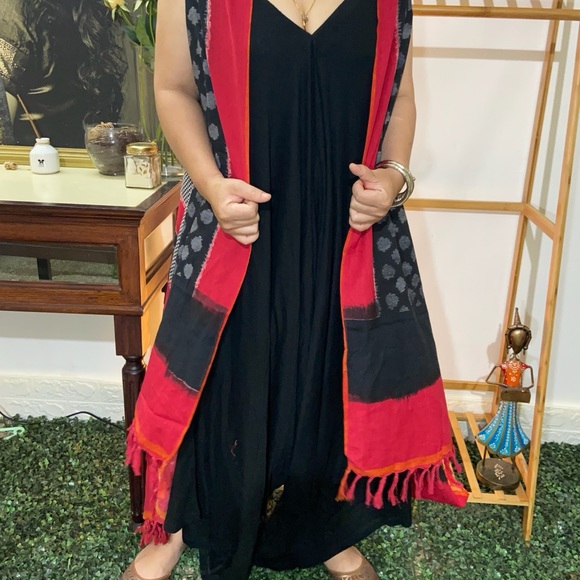 Rangmanch Poncho/ Shrugs. Size - L/XL - Picture 11 of 11